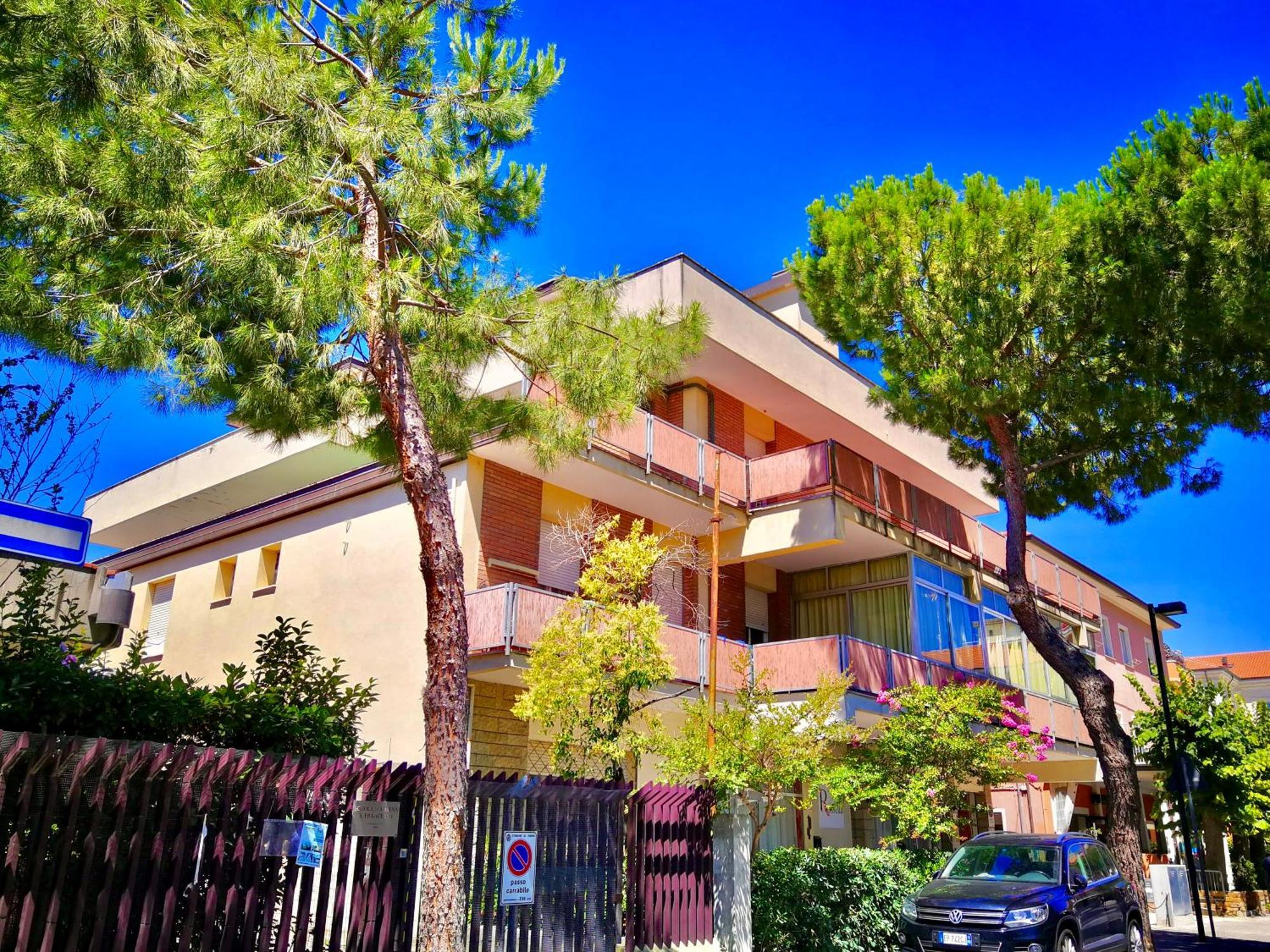 Hotel Rossella Rimini Exterior foto